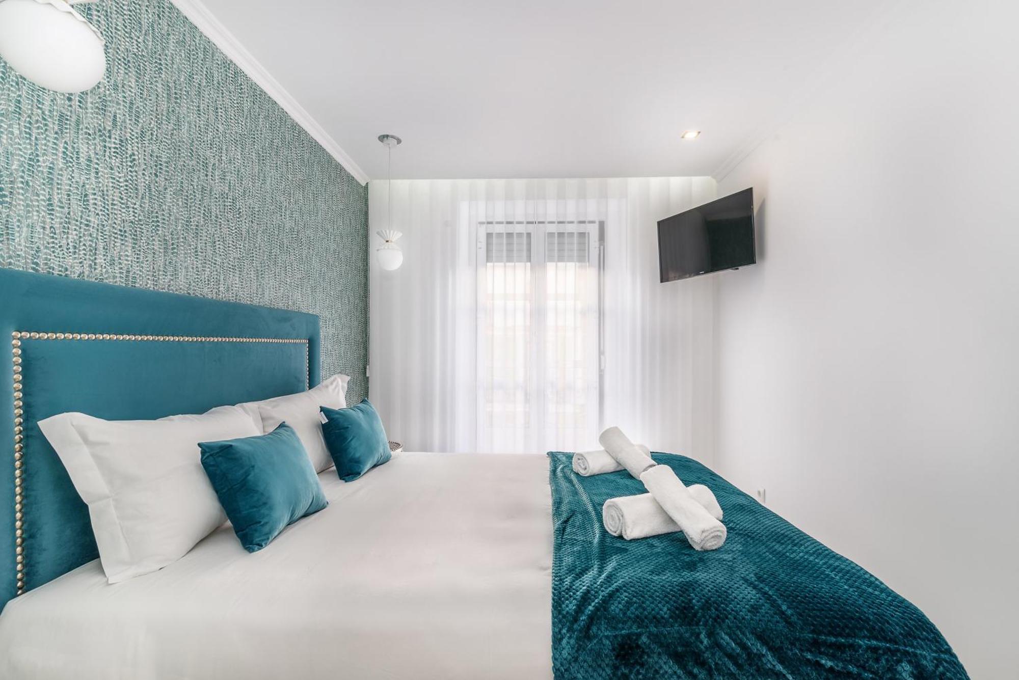 Whome City Chic Escape: Your Stylish Haven In Downtown Lisboa Ngoại thất bức ảnh