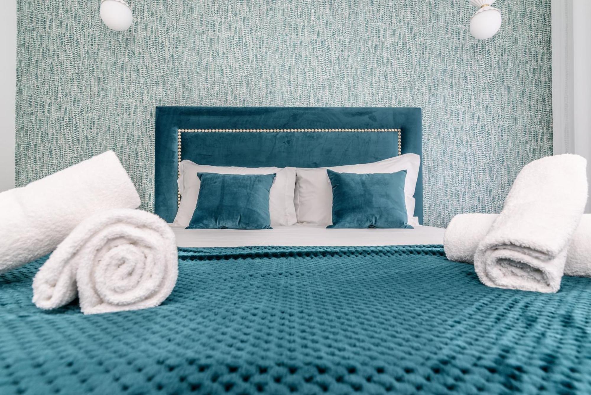 Whome City Chic Escape: Your Stylish Haven In Downtown Lisboa Ngoại thất bức ảnh