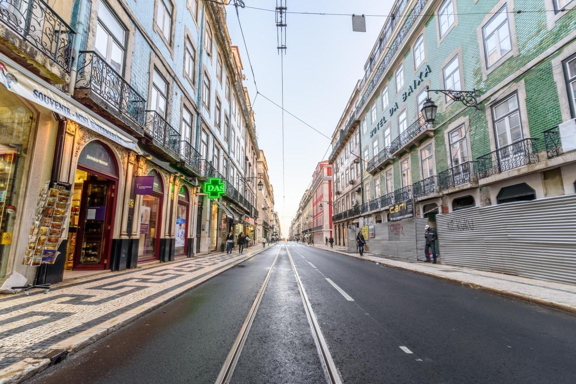 Whome City Chic Escape: Your Stylish Haven In Downtown Lisboa Ngoại thất bức ảnh