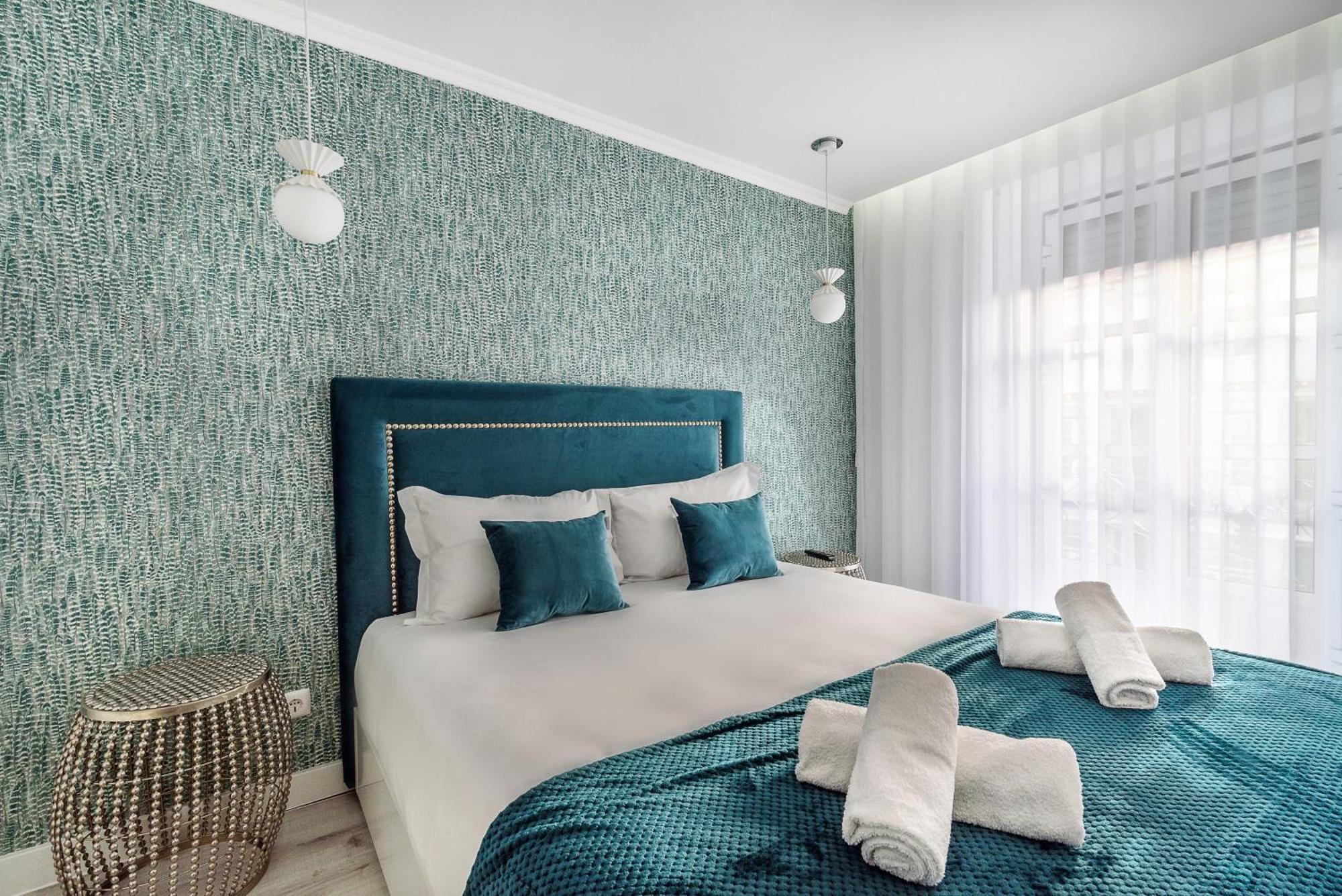 Whome City Chic Escape: Your Stylish Haven In Downtown Lisboa Ngoại thất bức ảnh